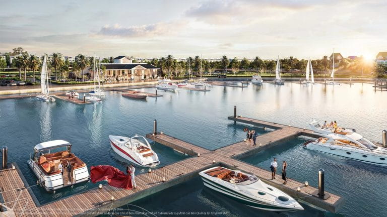 ben-du-thuyen-halong-xanh